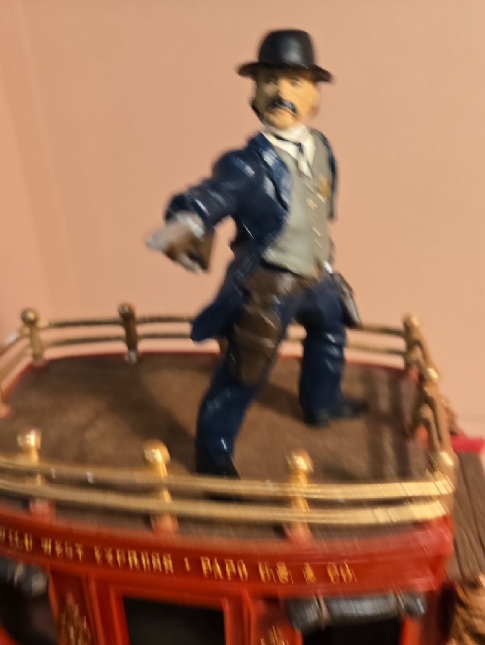 Papo Western Stagecoach Playset with Brown Horses and Multicolored Figures - Picture 9 of 11